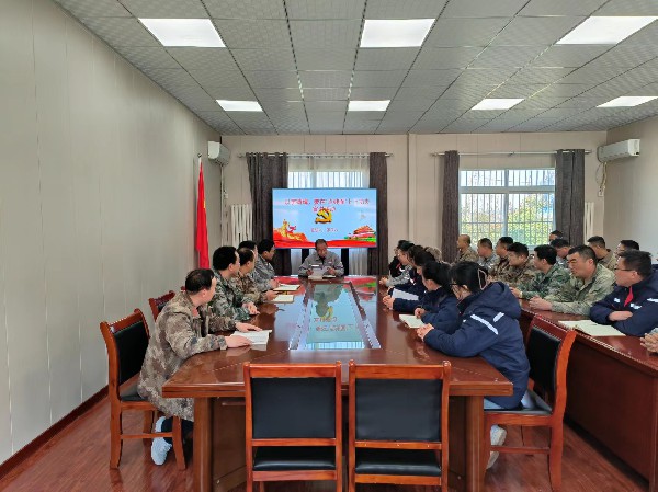 【理論宣講】鑫巖公司開展以學(xué)鑄魂，在‘點線面’上下功夫宣講活動