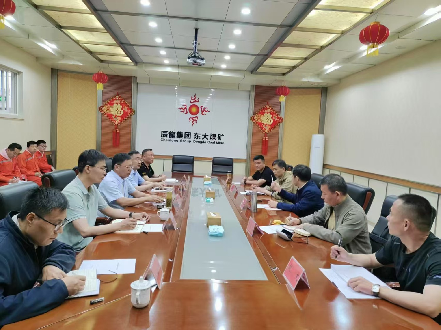 東大煤礦順利通過兼職救援隊標(biāo)準(zhǔn)化定級復(fù)查