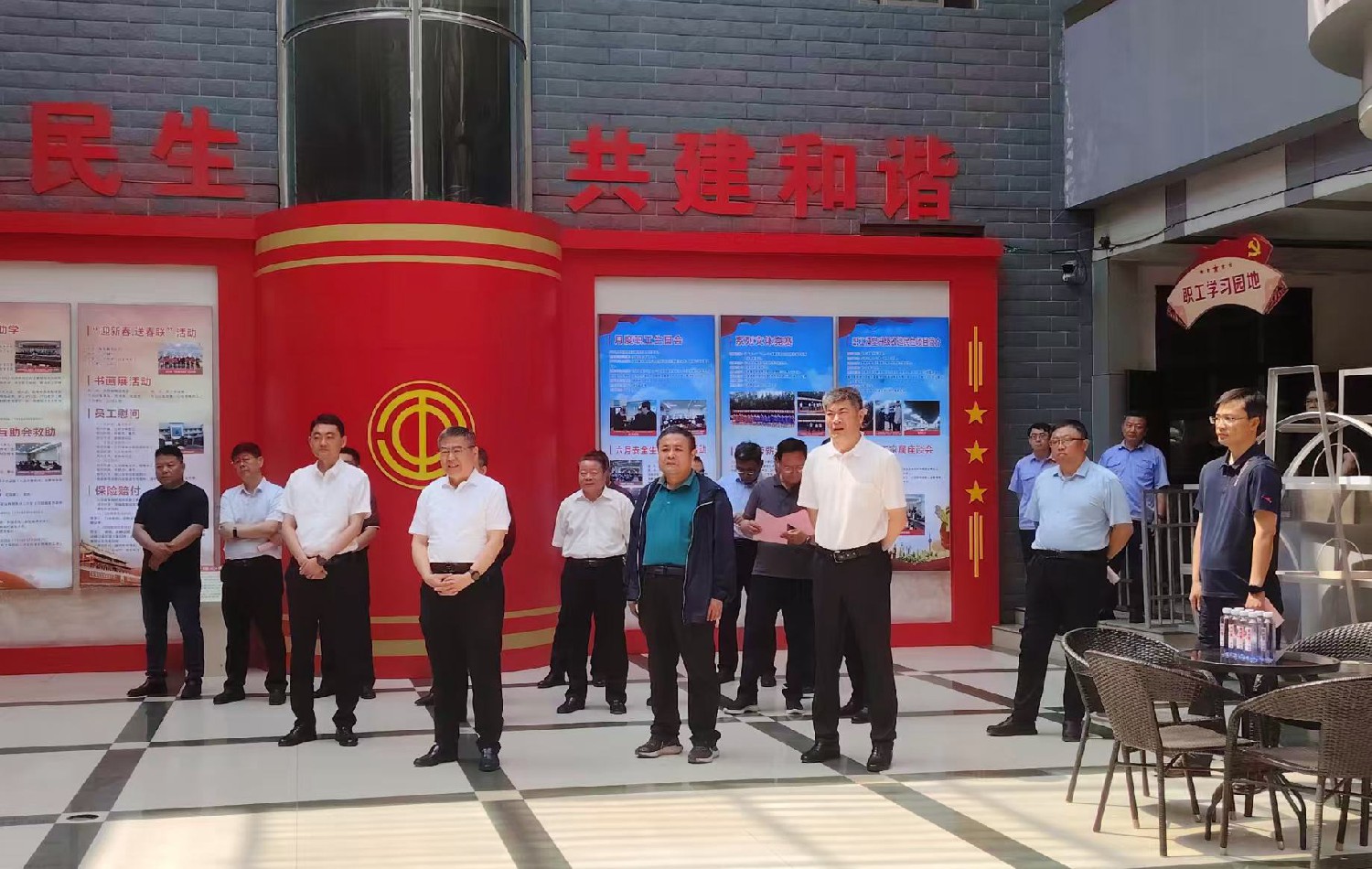 市人大人大常委來(lái)辰龍集團(tuán)開(kāi)展調(diào)研